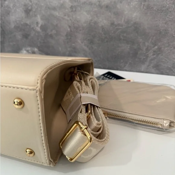 Valentino Orlandi Cream Crossbody Bag - Picture 7 of 10